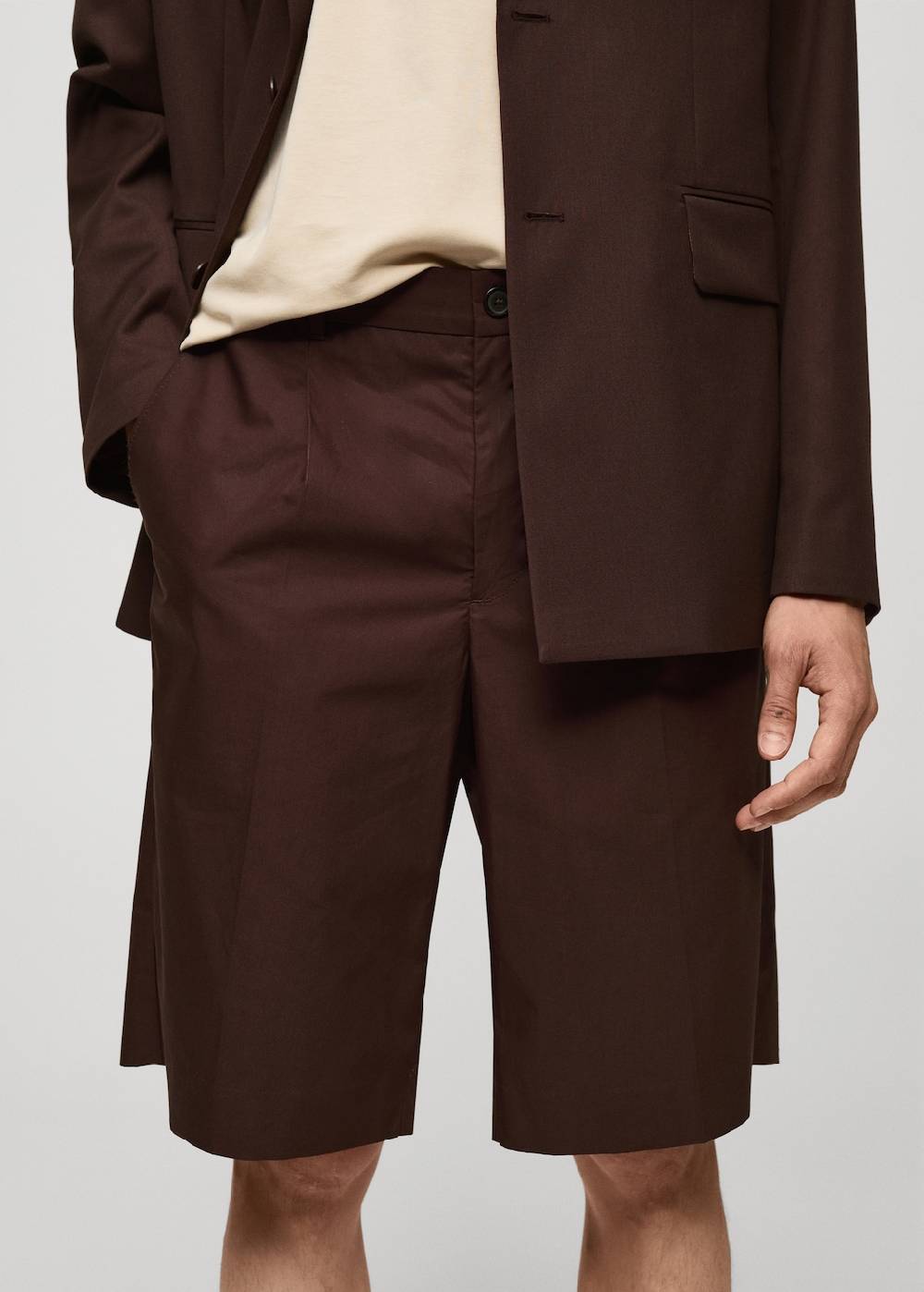 Mango Relaxed Fit-Bermudashorts mit Abnähern Verkauf