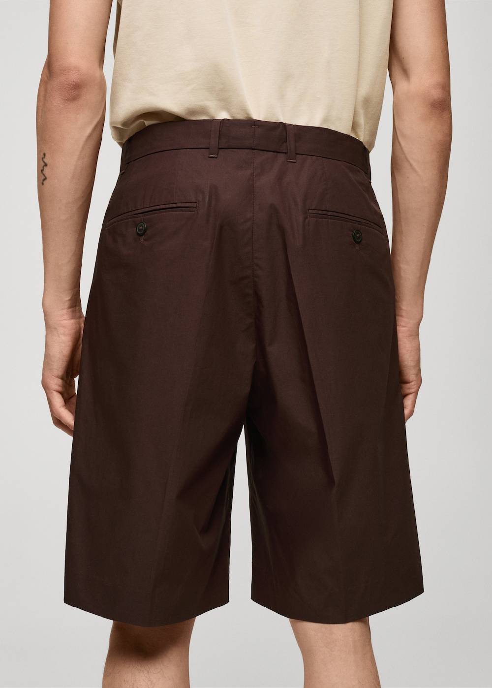 Mango Relaxed Fit-Bermudashorts mit Abnähern Verkauf