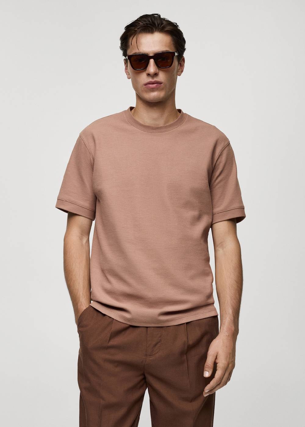 Mango Strukturiertes Regular-Fit-T-Shirt Bis zu 65% Rabatt