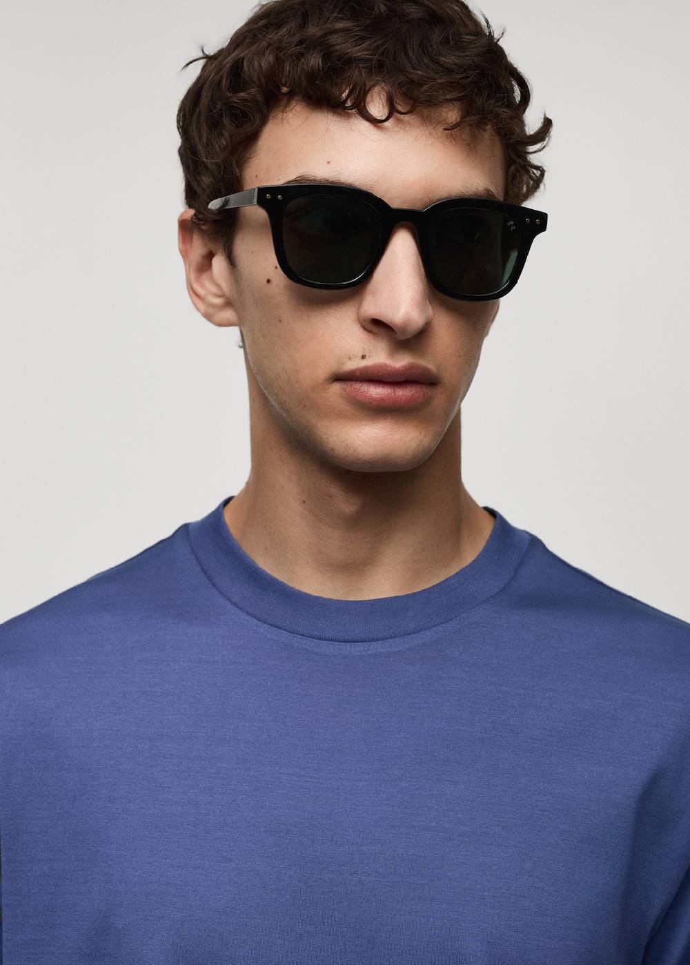 Mango Slim-Fit-T-Shirt aus 100 % Baumwolle Speichern exportieren