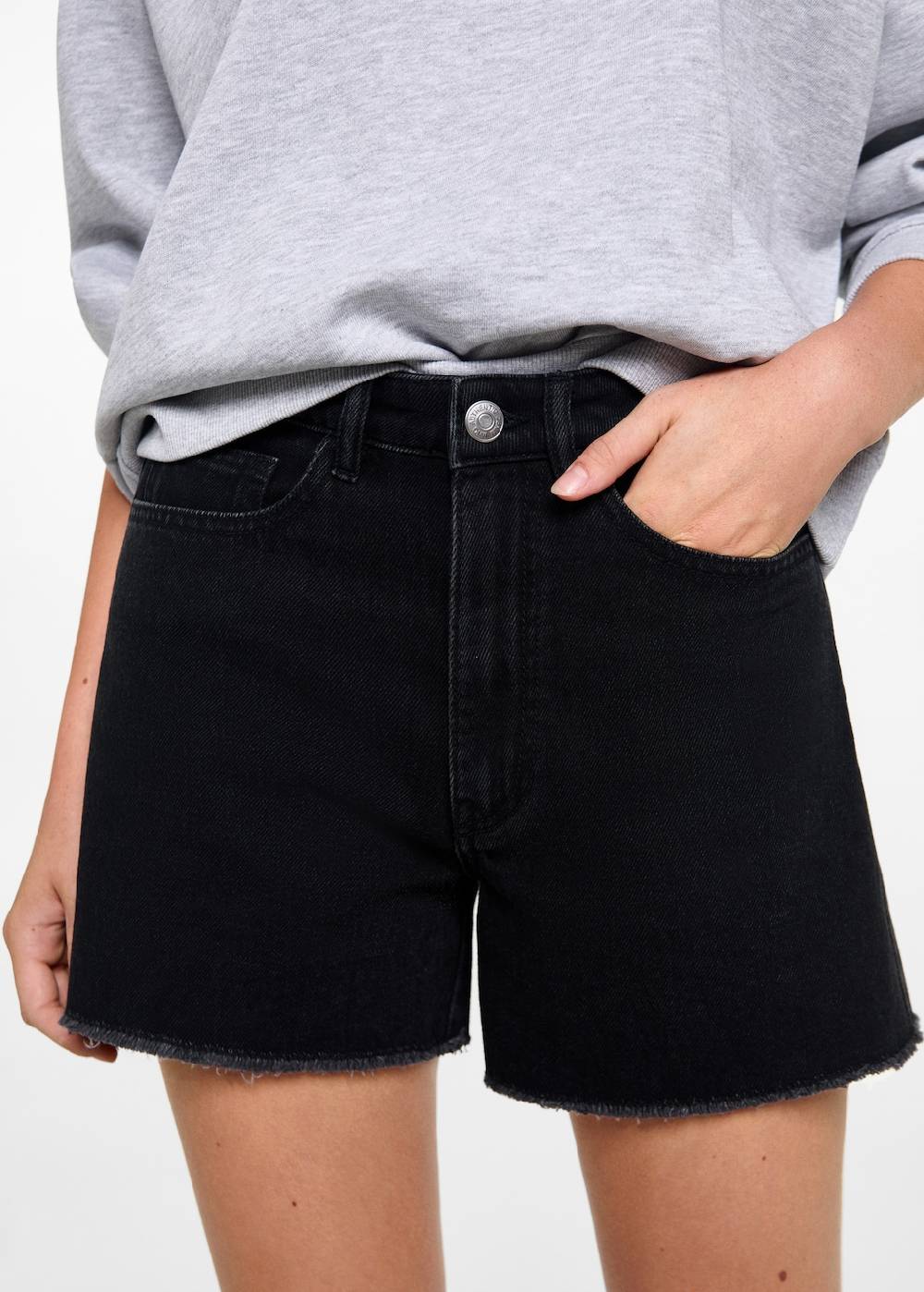 Mango Jeansshorts mit ausgefranstem Saum zollfrei