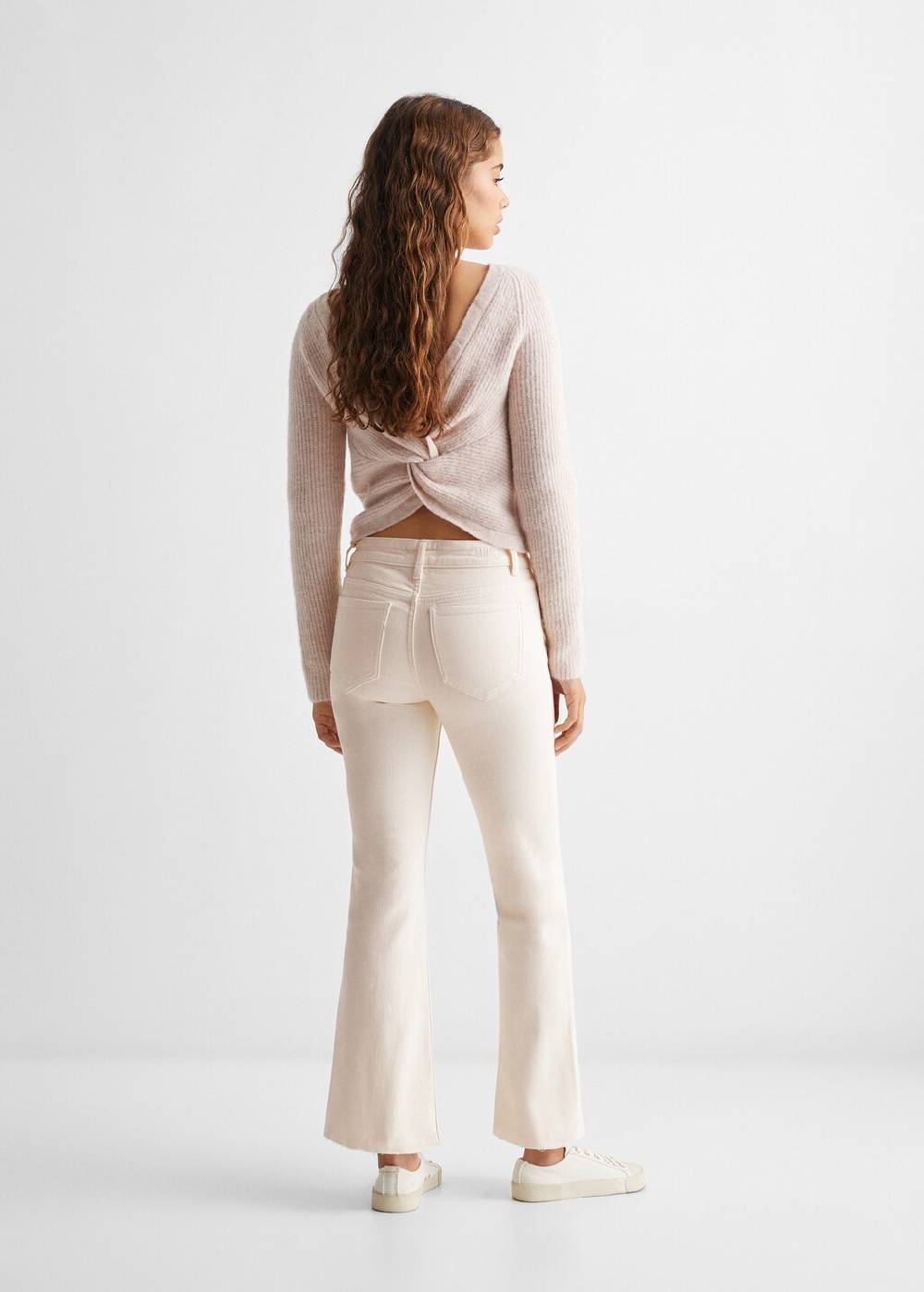 Mango Kurze Flared-Jeans 2025
