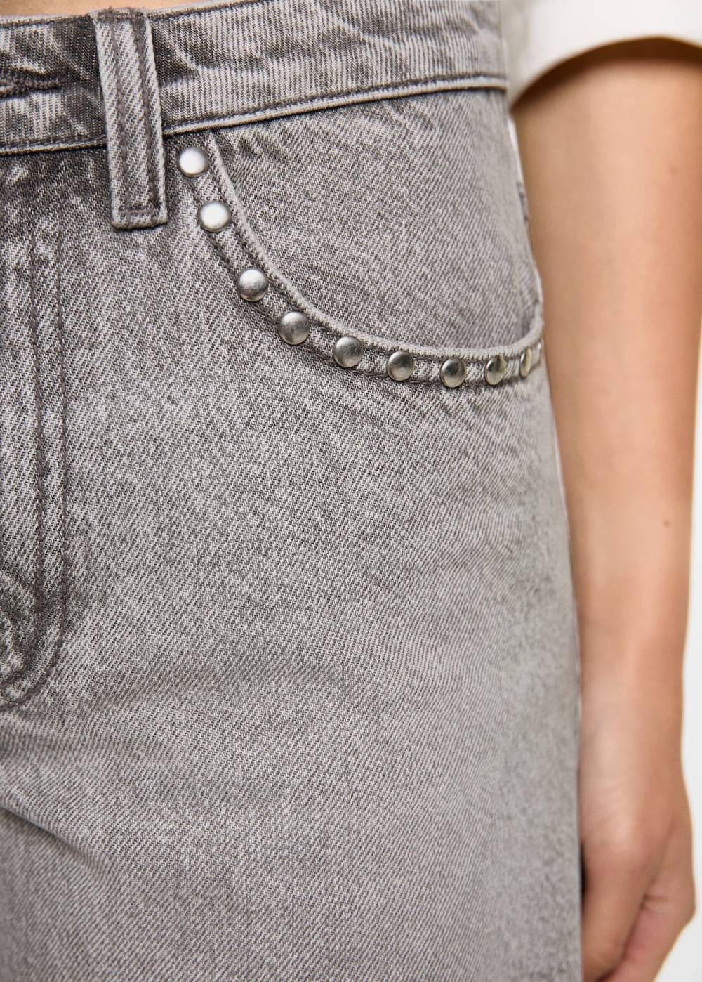 Mango Perlenbestickte Shorts Angebote