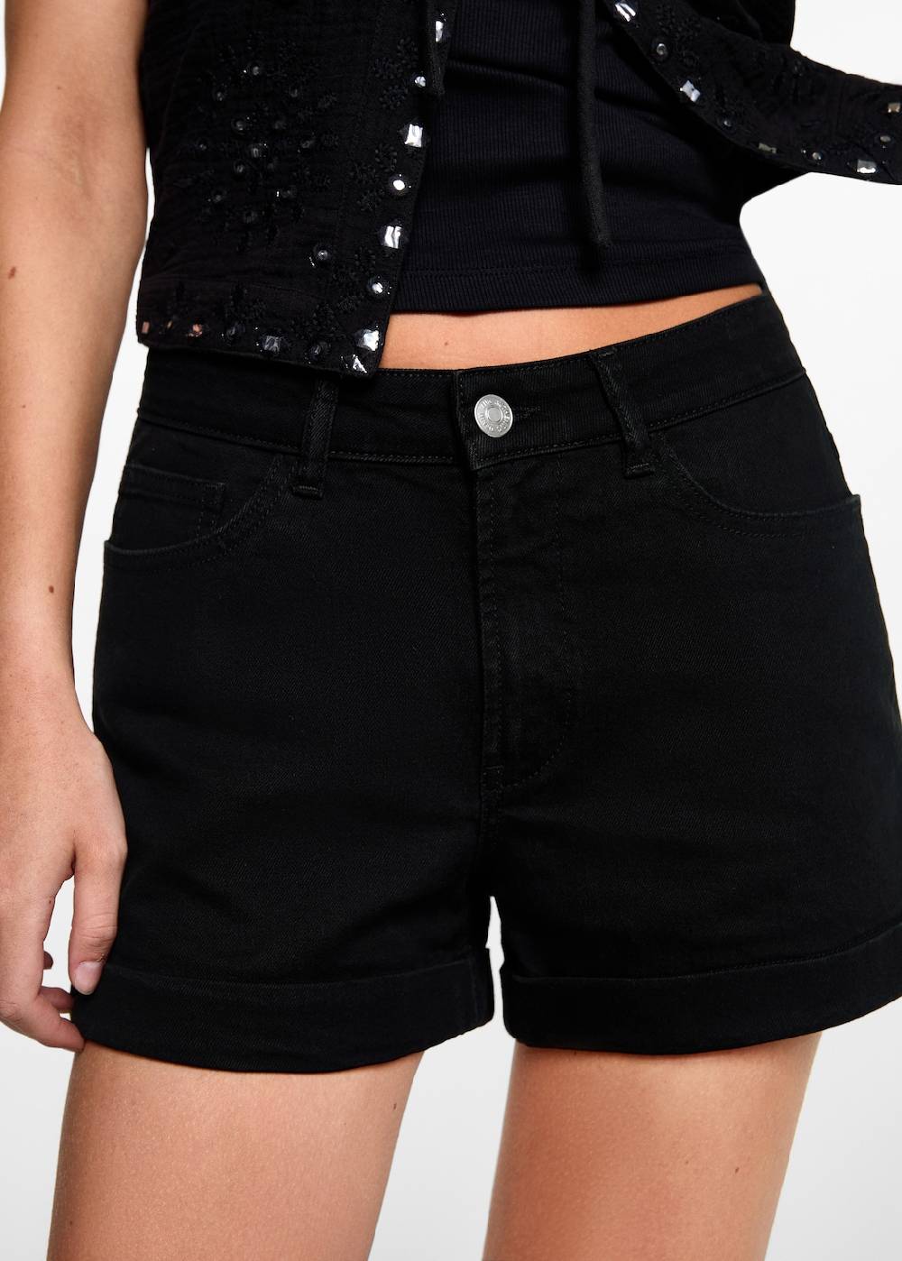Mango Shorts rollup Preisnachlass