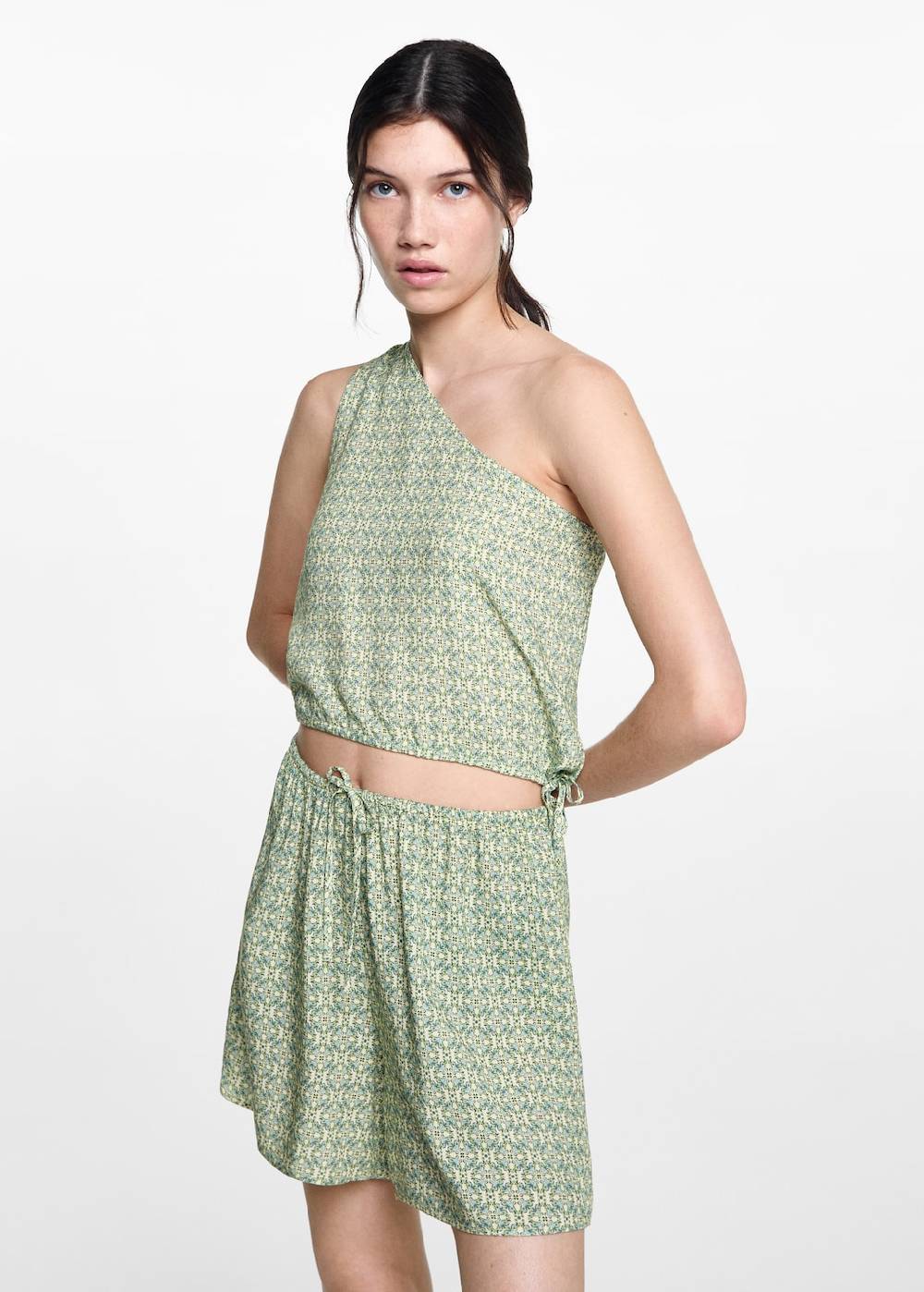Mango Asymmetrisches Top mit Printmuster Bis zu 65% Rabatt