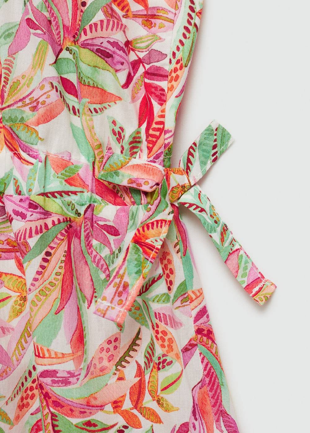 Mango Kleid mit Tropenmuster Versandkostenfrei