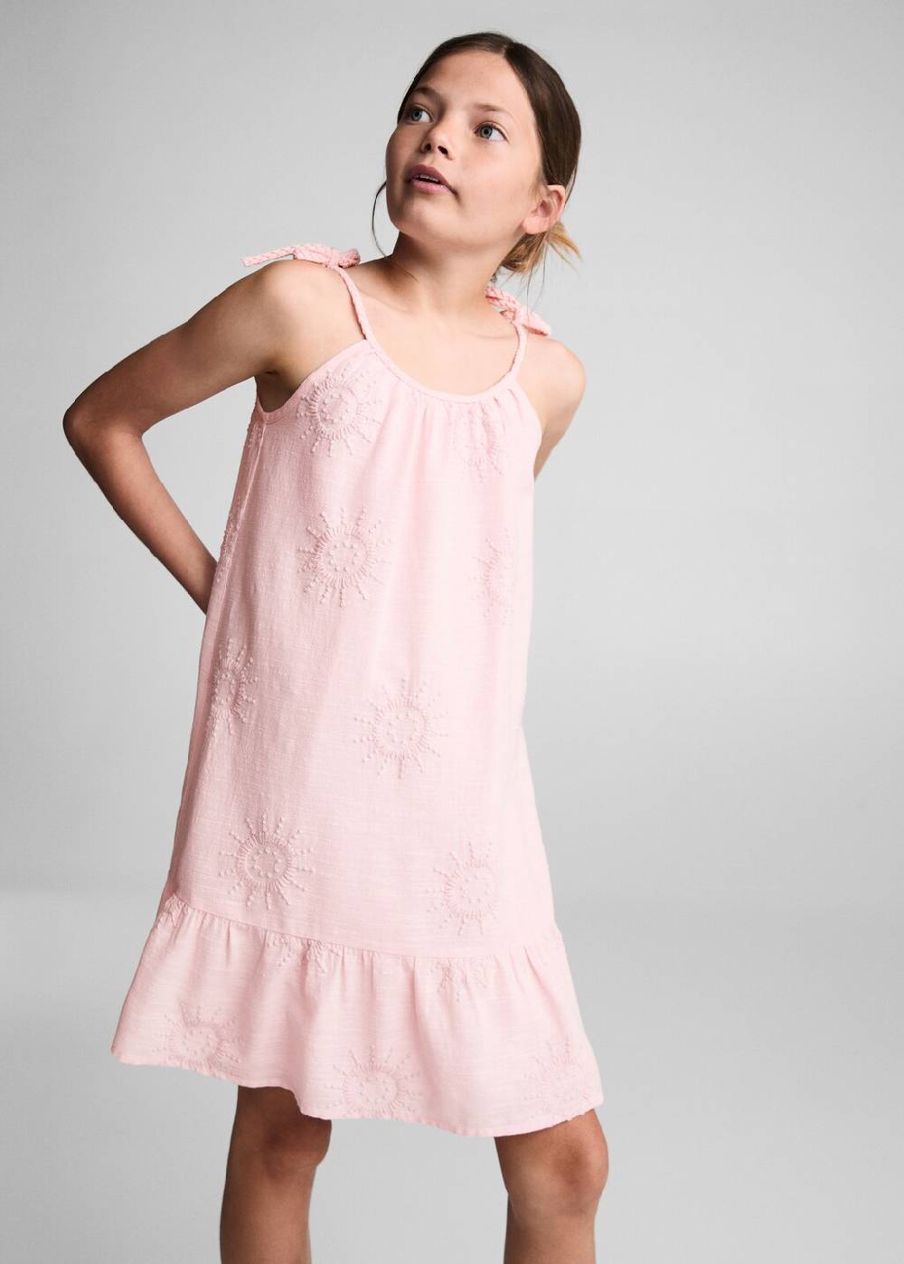 Mango Kleid mit gestickten Details Großer Ausverkauf