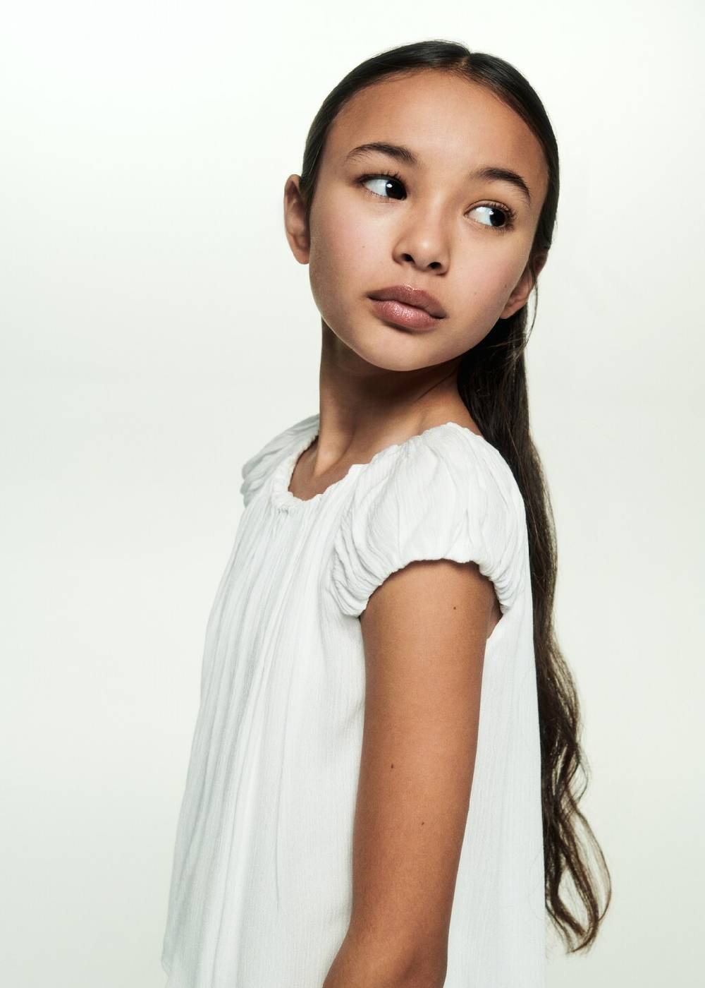 Mango Bluse mit gerafftem Detail Große Rabatte