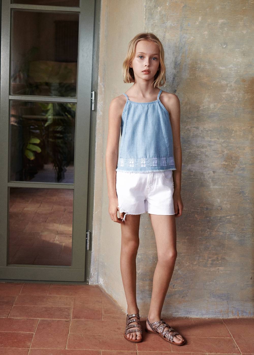 Mango Sandale mit Glitzereffekt