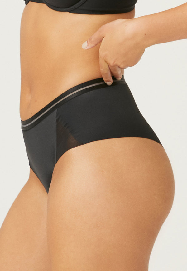 Naturana Clean Cut Panty mit Mesh-Details - Schwarz JETZT KAUFEN