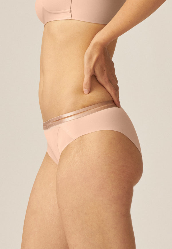 Naturana Clean Cut Slip mit Mesh-Details - Light Beige 50% Rabatt mit kostenlosem Versand