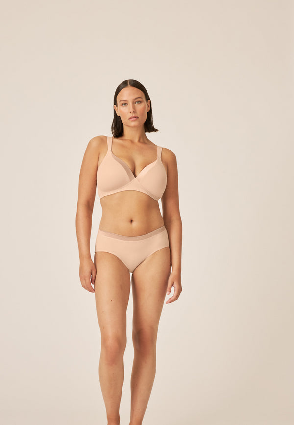 Naturana Bügelloser BH mit Schale und Glanzband - Light Beige Sonderangebot der Fabrik