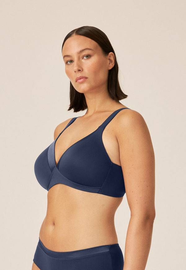Naturana Bügelloser BH mit Schale und Glanzband - Navy Vierteljährliche Förderung