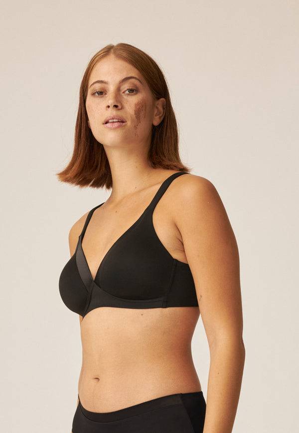 Naturana Bügelloser BH mit Schale und Glanzband - Schwarz Bis zu 55% Rabatt