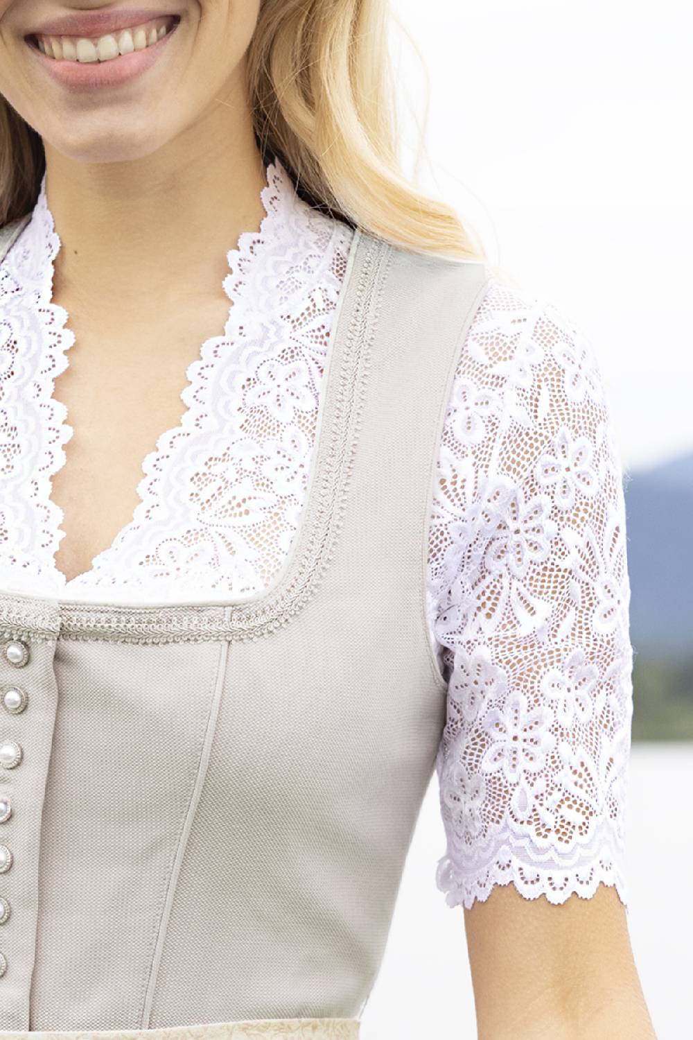 Nina Von C. Dirndl-Bluse Melina, halbarm Fabrik Onlineshop