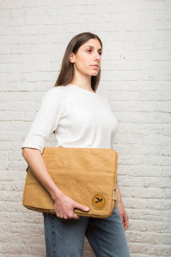 Papero PAPERO Laptoptasche 15,6-Zoll aus Kraftpapier ARMADILLO federleicht, wasserfest, vegan, nachhaltig Exklusivangebot