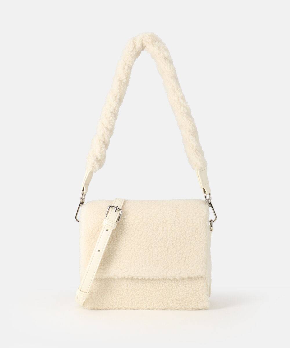 Seidenfelt Hellvi Crossbag with Teddy-Chain