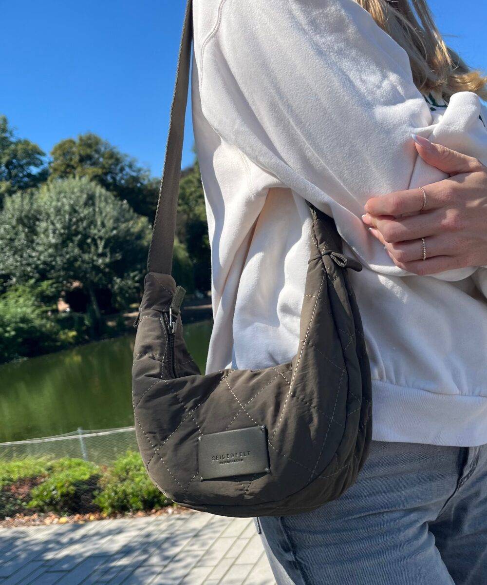 Seidenfelt Hetta Halfmoon Bag Begrenzt auf 3 Tage