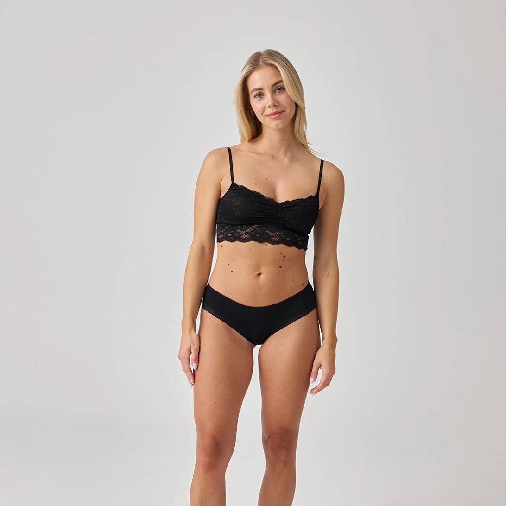 Snocks Brazilian Slips mit Spitze aus Bio-Baumwolle im Angebot